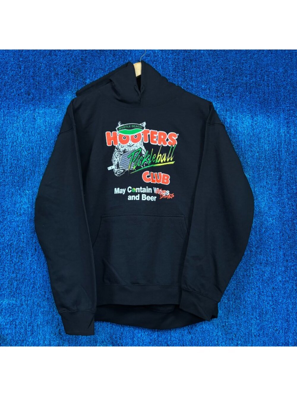 Hooters Wings Restaurant Hoodie Size Large